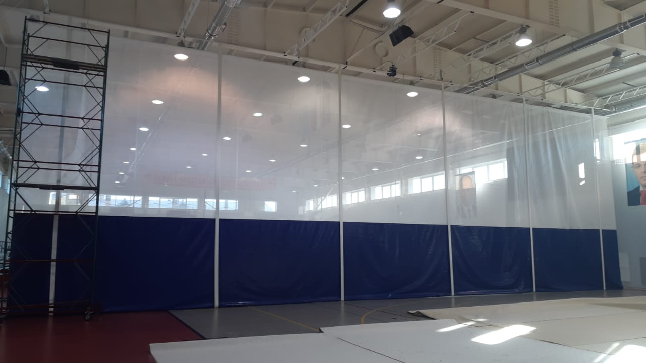 Фото система разделения зала спортивного с элетроприводом