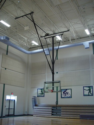 Фото ферма баскетбольная складная с электроприводом